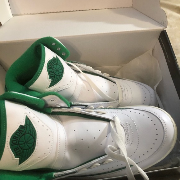 Air jordan 2 lucky green brand new full box size 8.5 - Picture 5 of 5